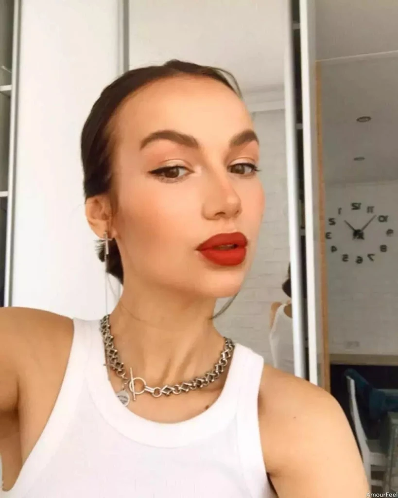 Kristina Profile image 2