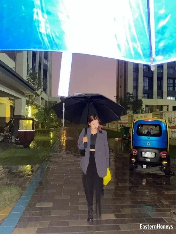 Joan Profile image 5