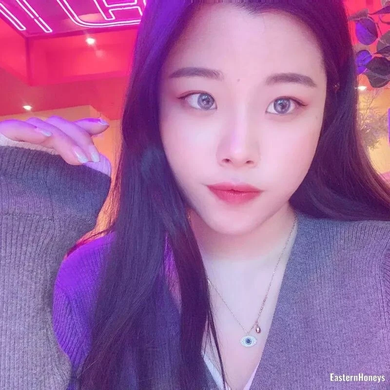 Joan Profile image 3