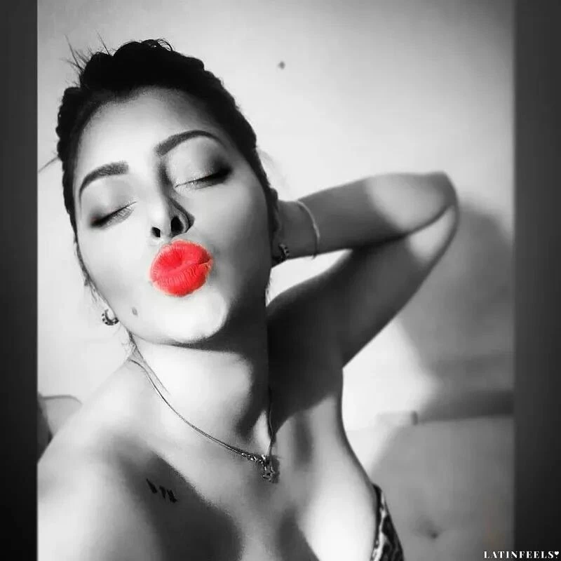 Henny Profile image 5