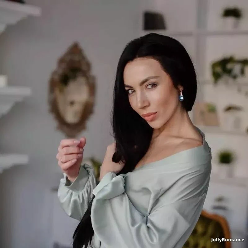 Polina Profile image 2