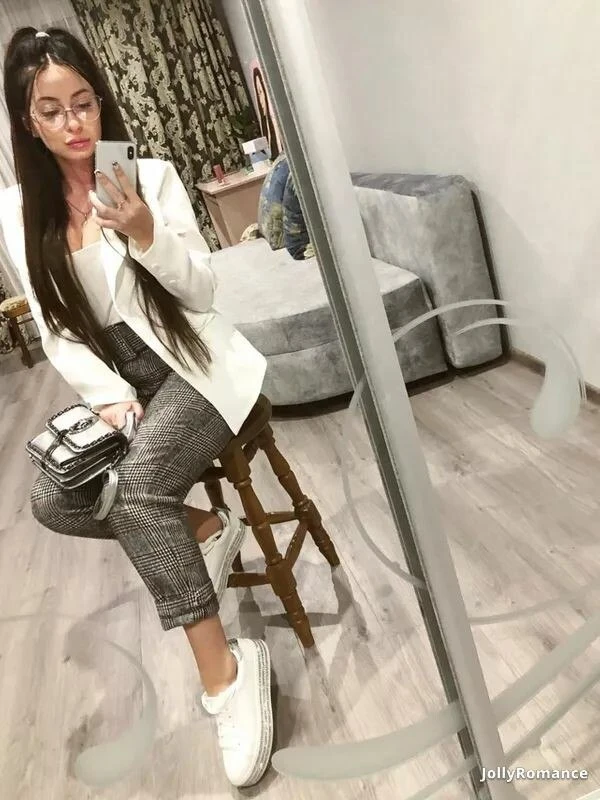 Yana Profile image 1