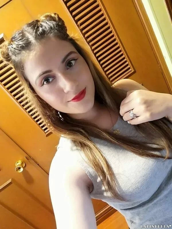 Valentina Profile image 2