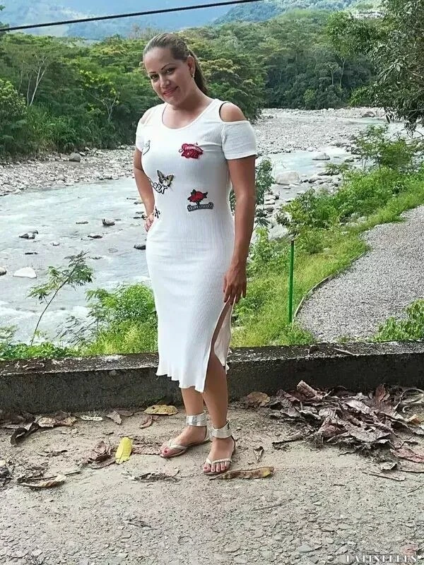 Laura Profile image 3