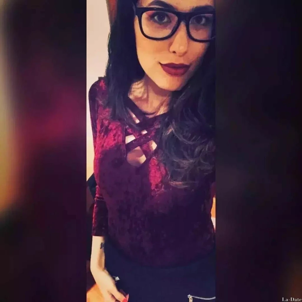 Viviana Profile image 4