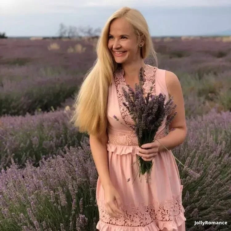 Anastasia Profile image 3