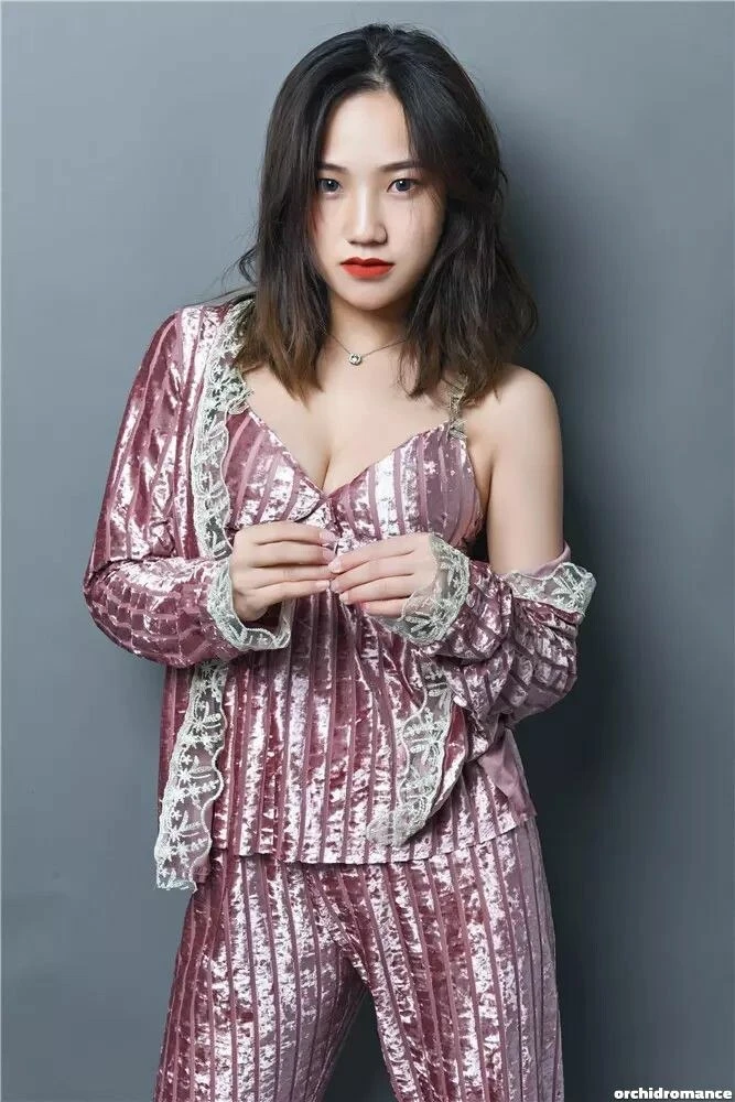 Yunxiu Profile image 2