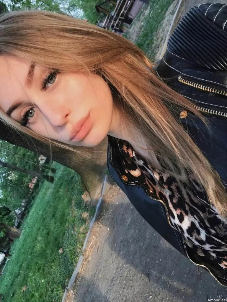 Alena Profile image 6