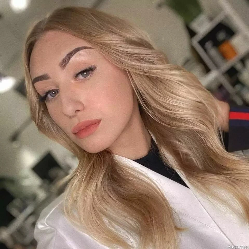 Alena Profile image 3