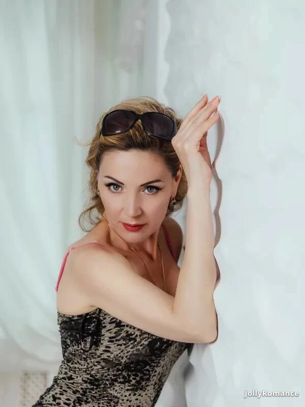 Alena Profile image 5