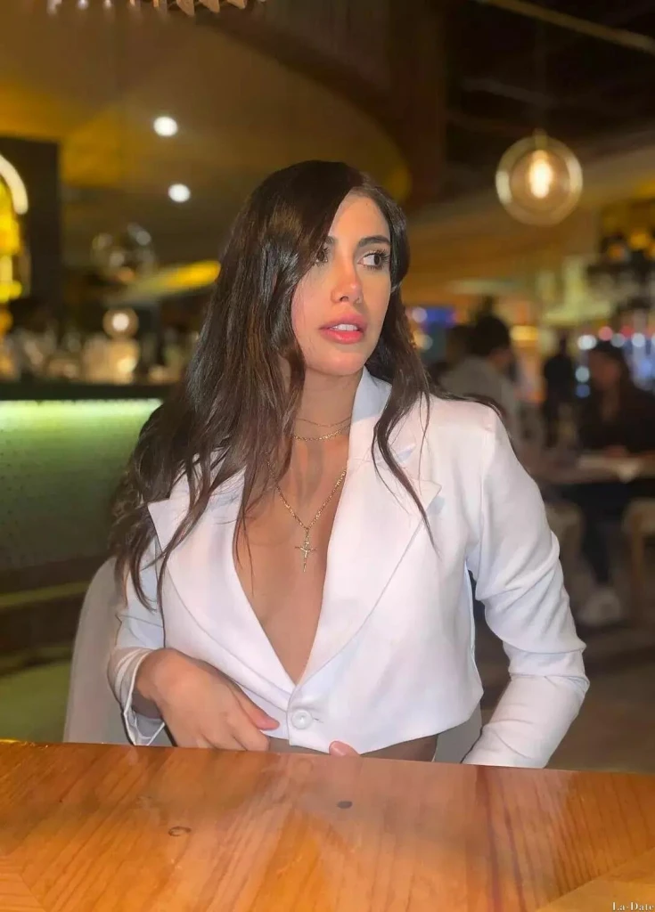 Salome Profile image 6