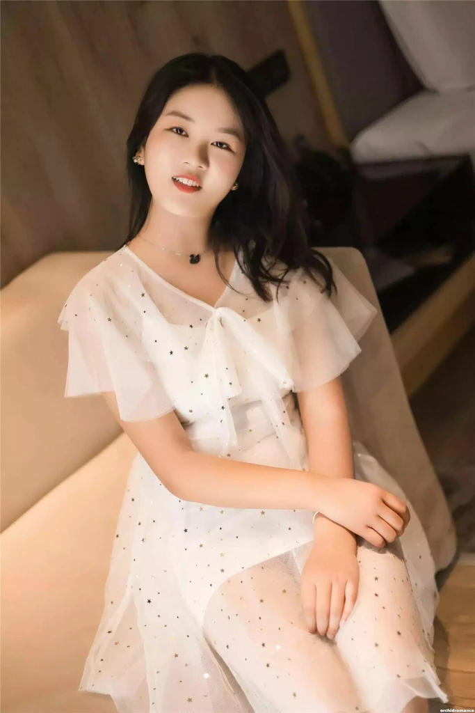 Julia Profile image 2