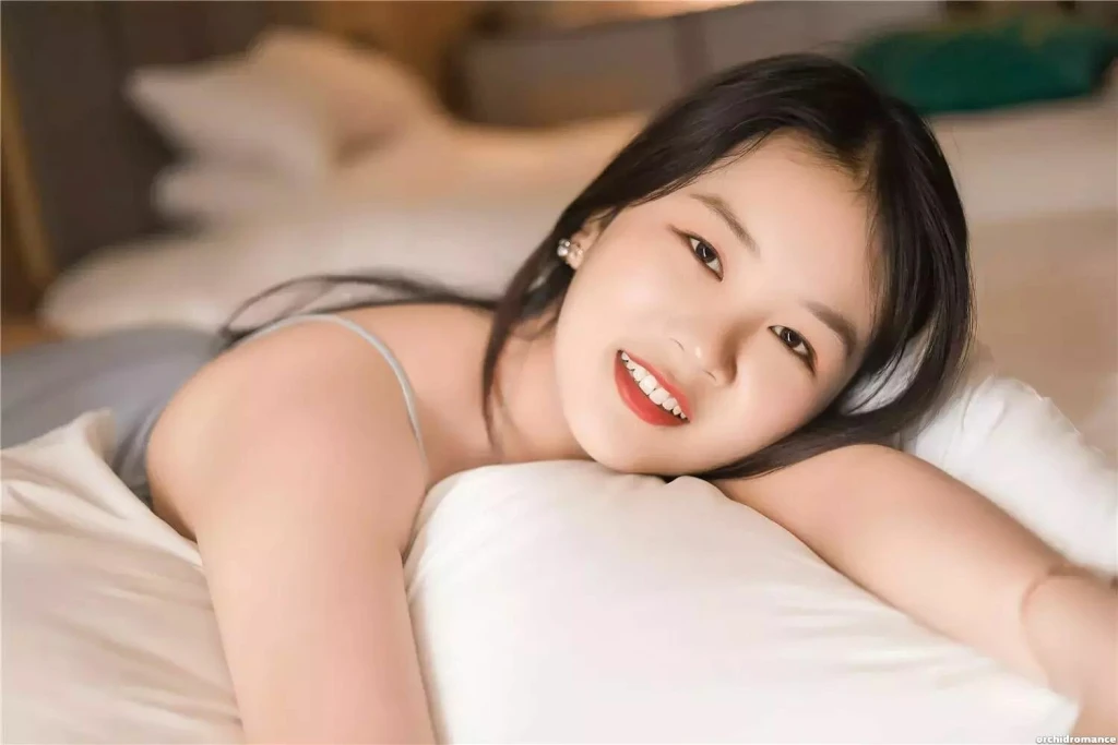 Julia Profile image 3