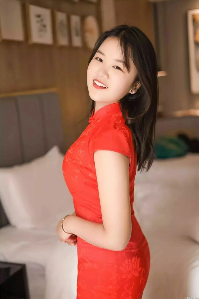 Julia Profile image 1