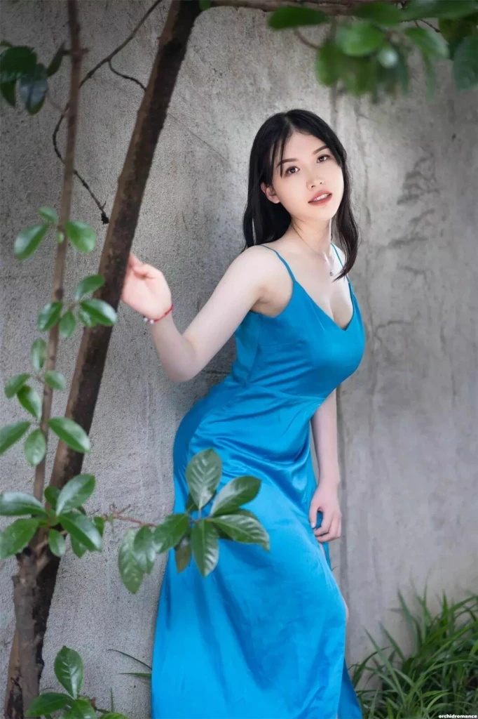 Helen Profile image 1