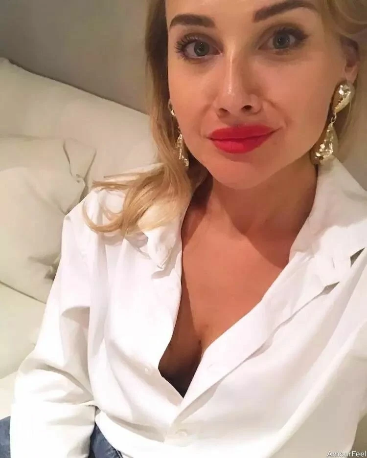 Yaroslava Profile image 3