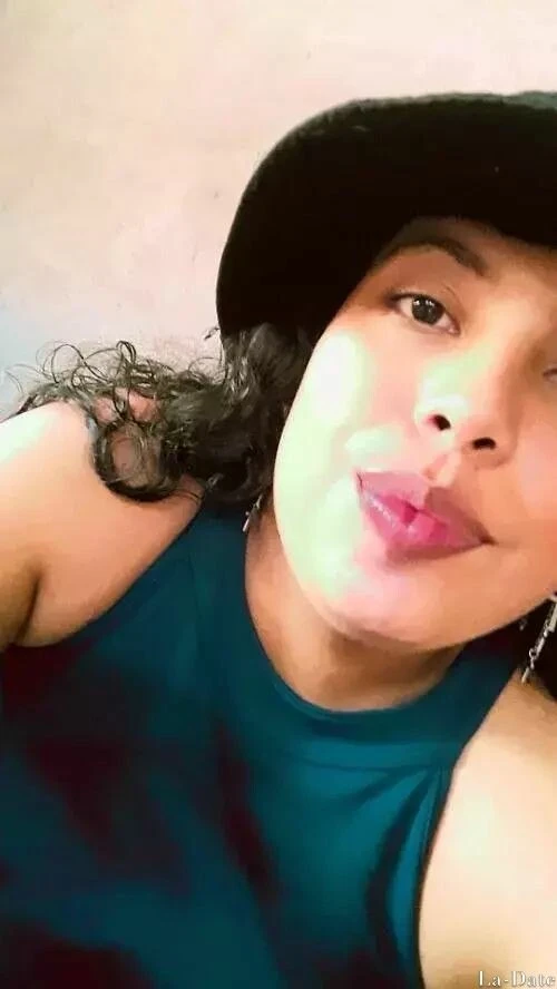 Carolina Profile image 2