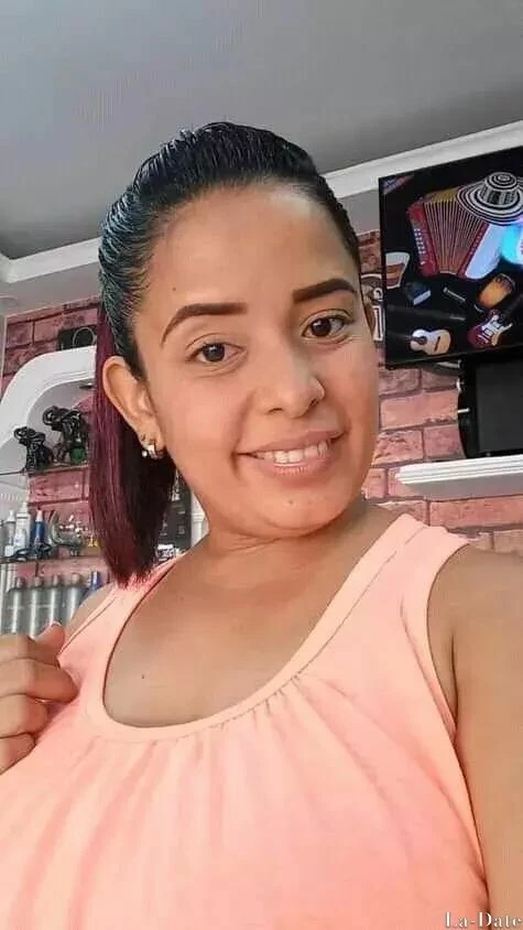 Alena Profile image 2