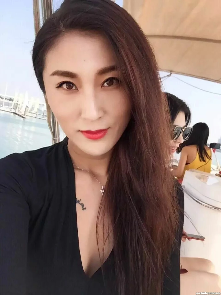 Hua Profile image 6