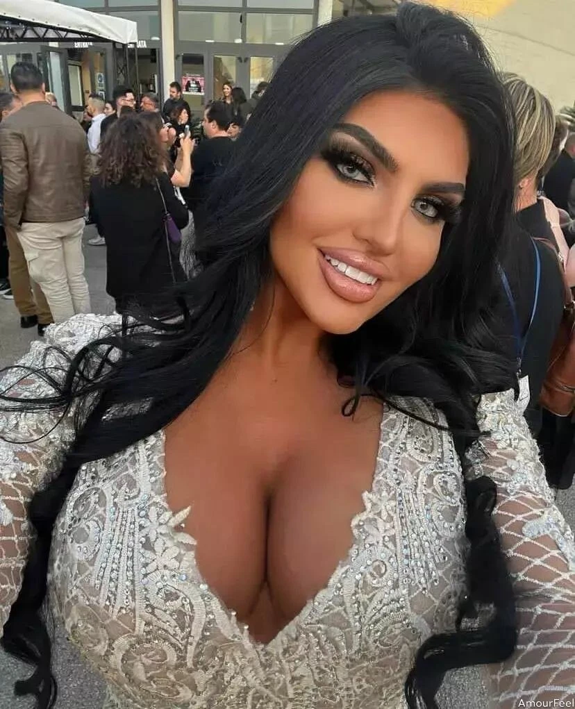 Daniela Profile image 6