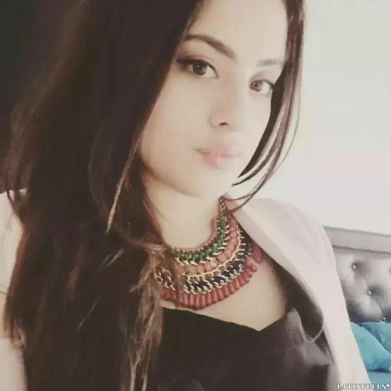 Adriana Profile image 4