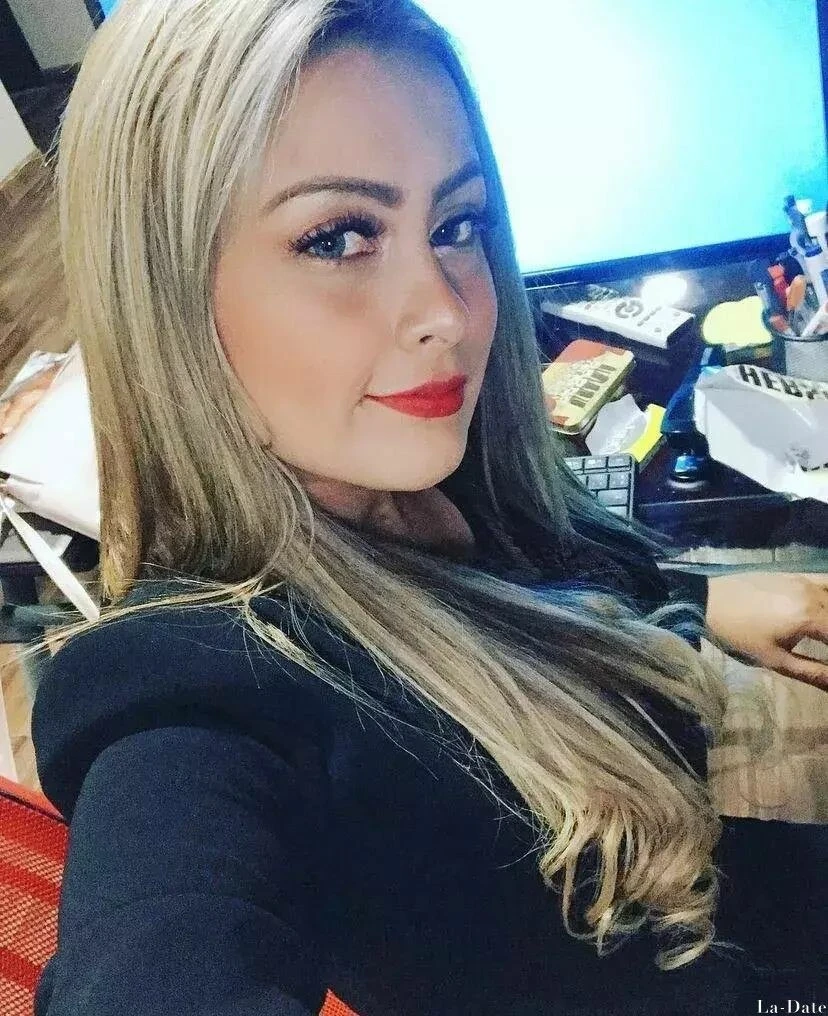 Alejandra Profile image 2