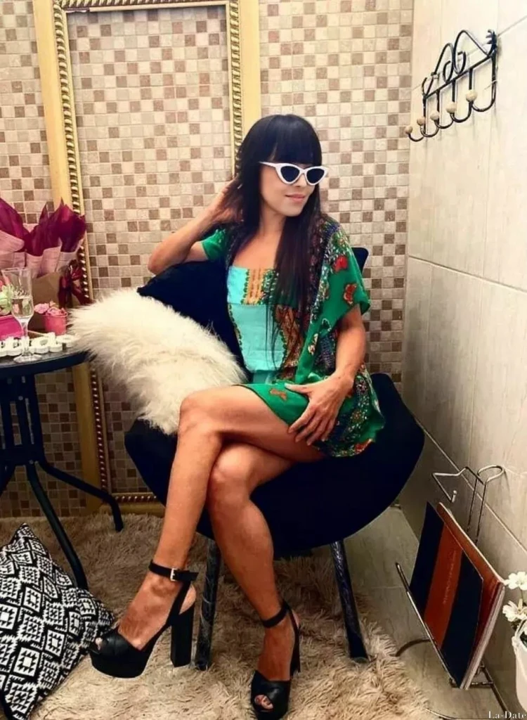 Amanda Profile image 3