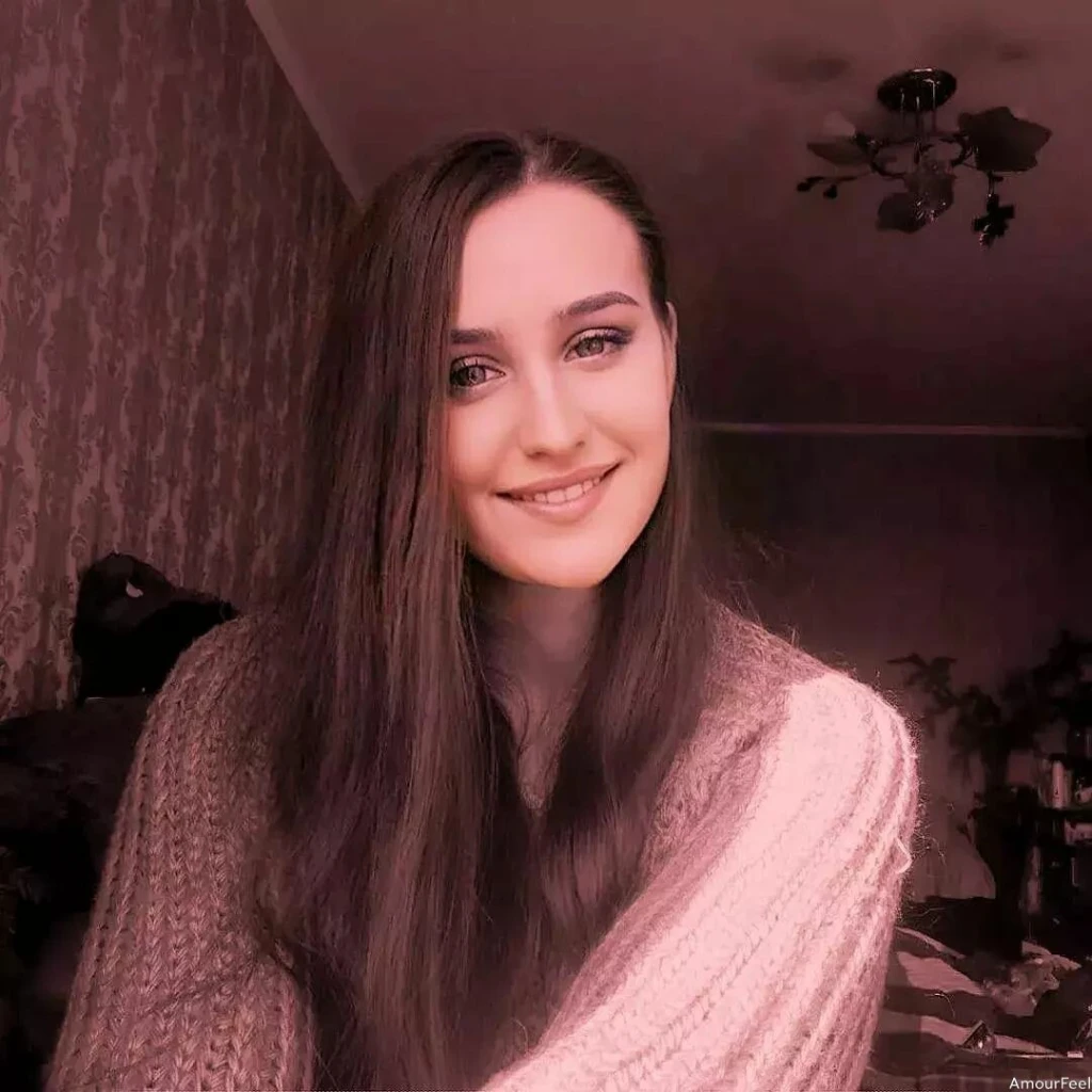 Alona Profile image 5