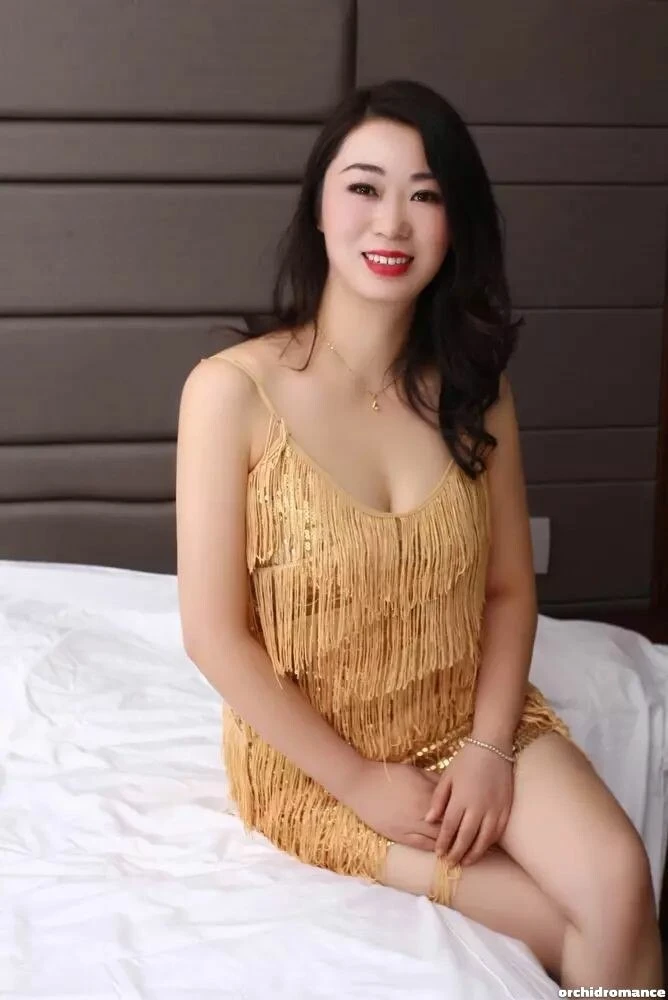 Yuqin Profile image 2