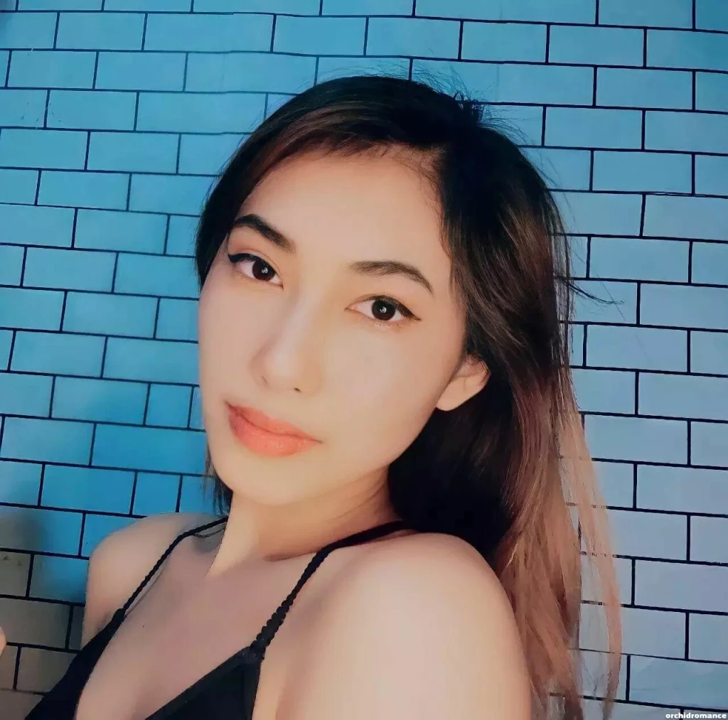 Mineya Profile image 5