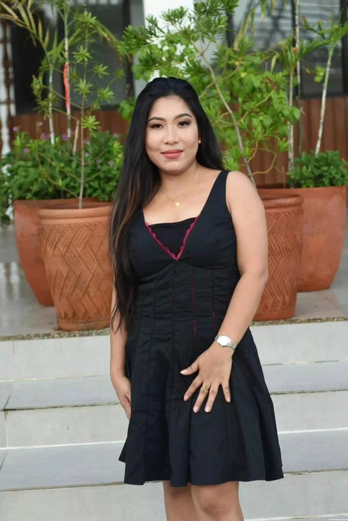 Anne Profile image 6