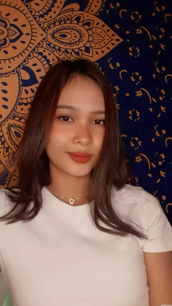 Yassi Profile image 5