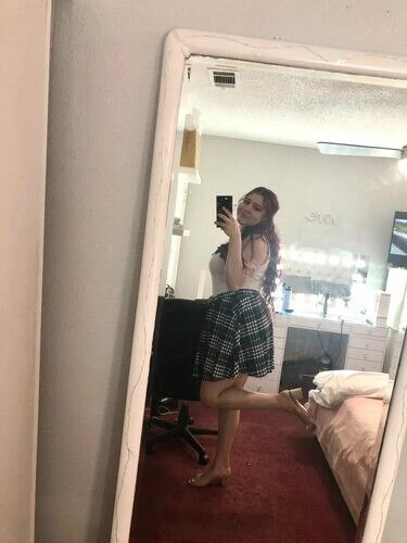 Di95nica Profile image 1