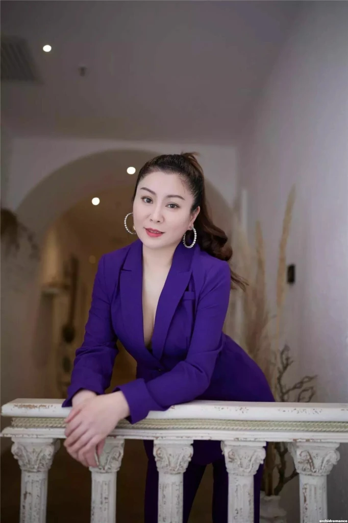 Feng Profile image 2