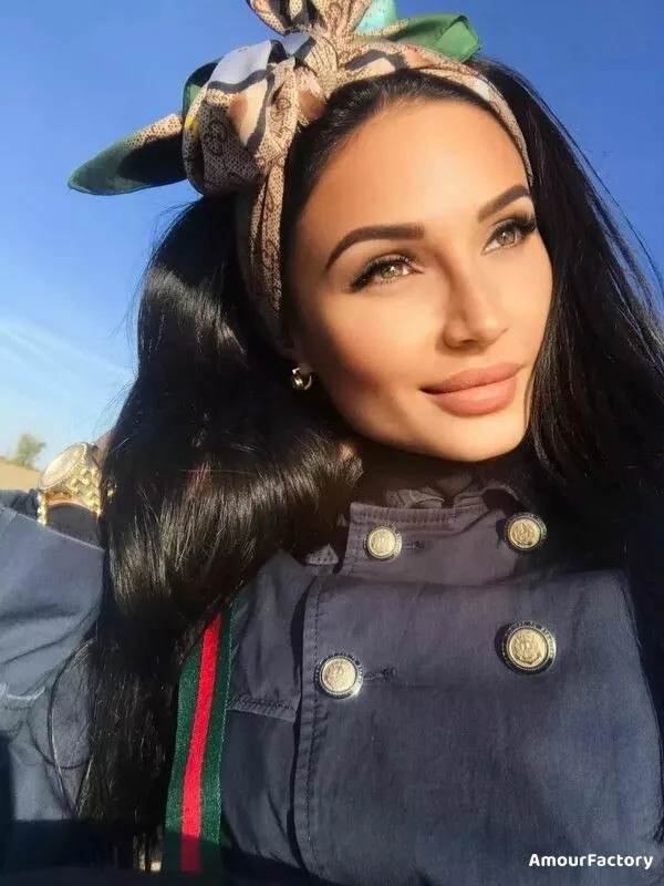 Elena Profile image 3