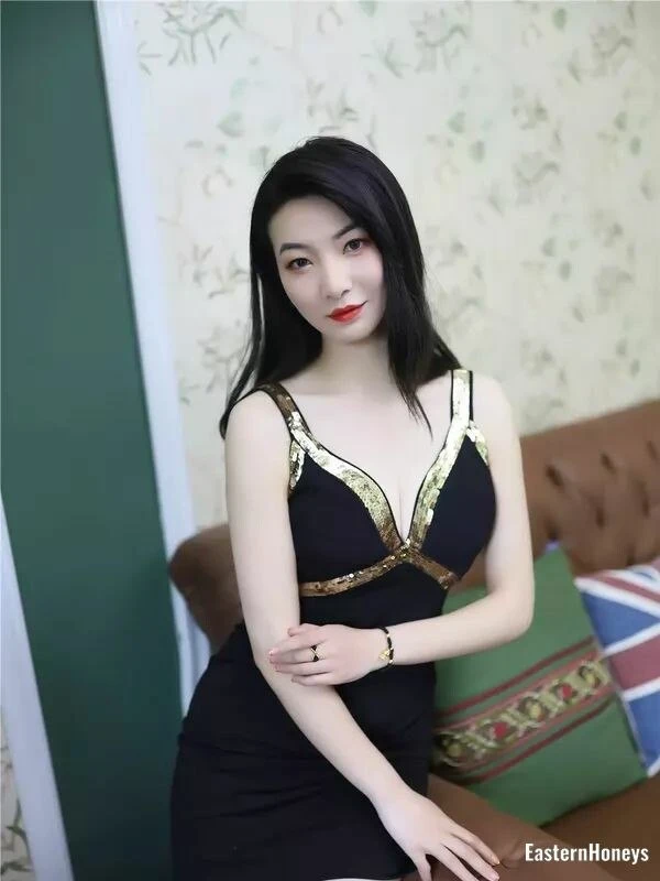 Mengge Profile image 2