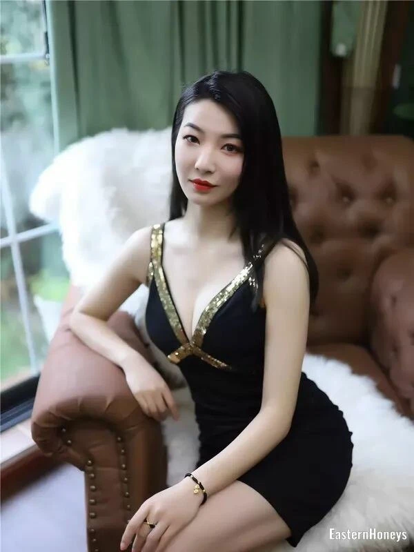 Mengge Profile image 4