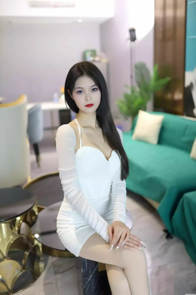 Gladys Profile image 4