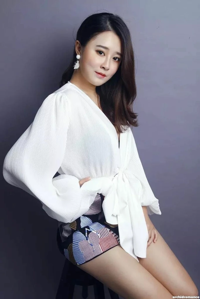 Jingjing Profile image 3