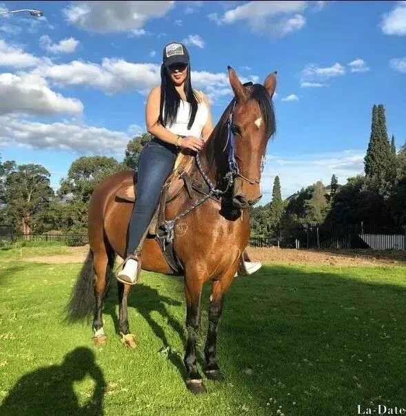 Paola Profile image 1