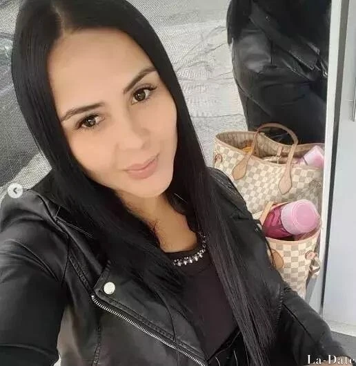 Paola Profile image 3