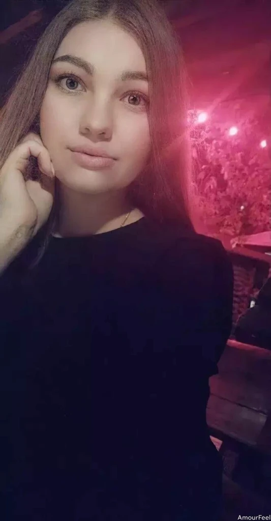 Julia Profile image 1