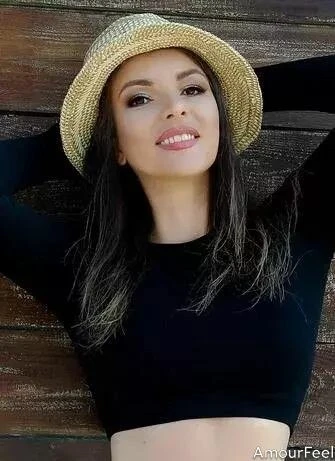 Kristina Profile image 2