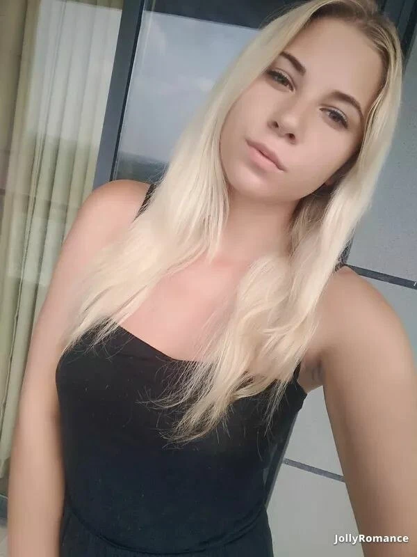 Ksenia Profile image 4