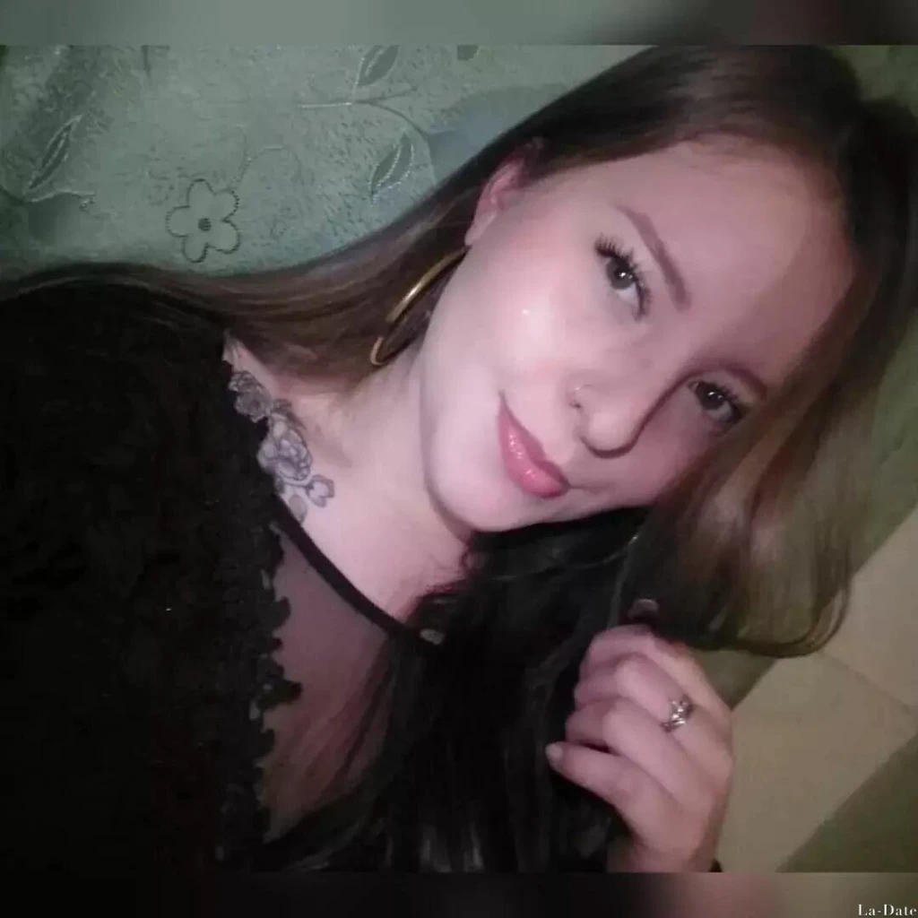 Estefania Profile image 6