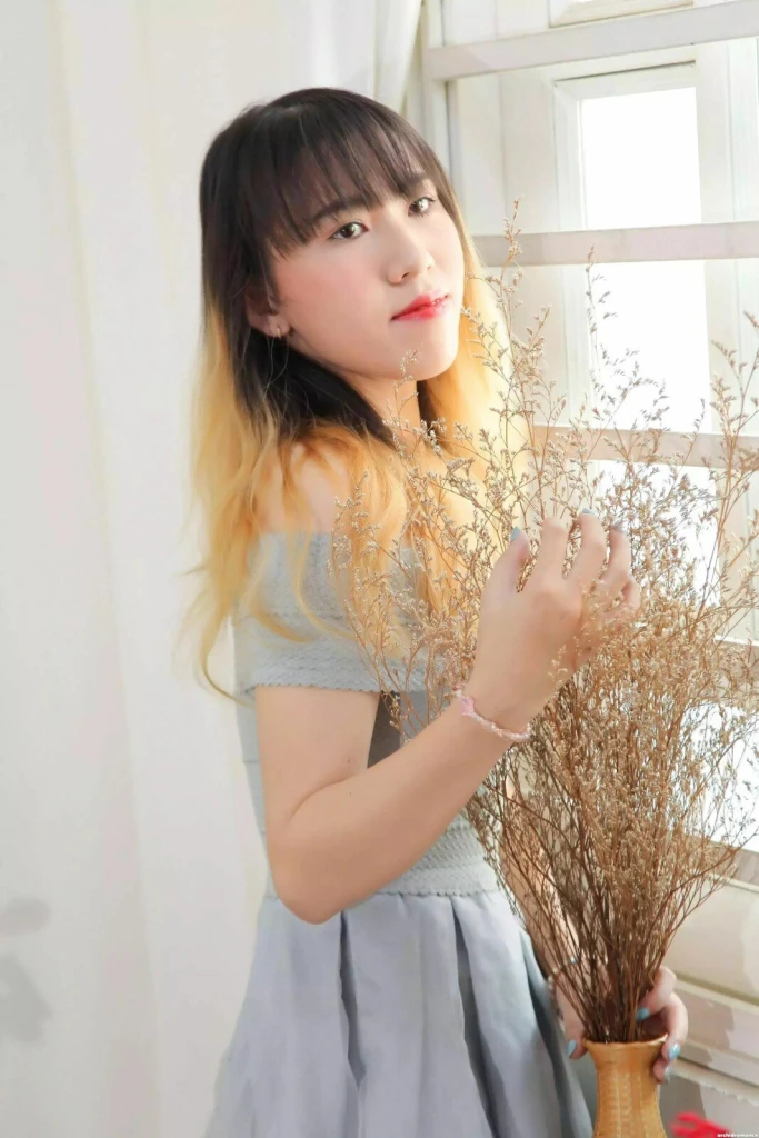 Linda Profile image 2