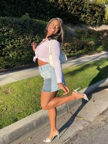 DaraAra Profile image 1