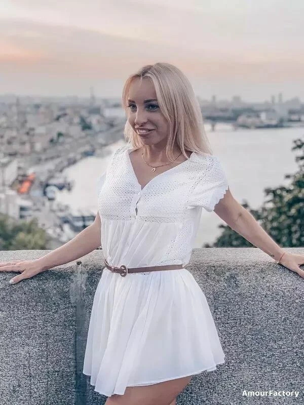 Victoria Profile image 5