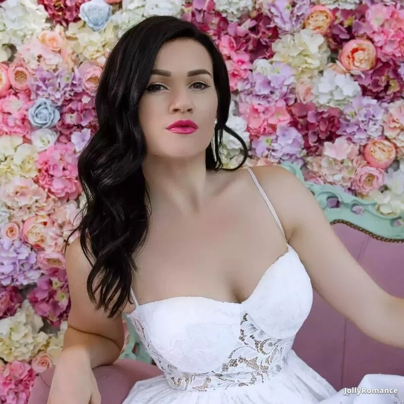 Olga Profile image 1