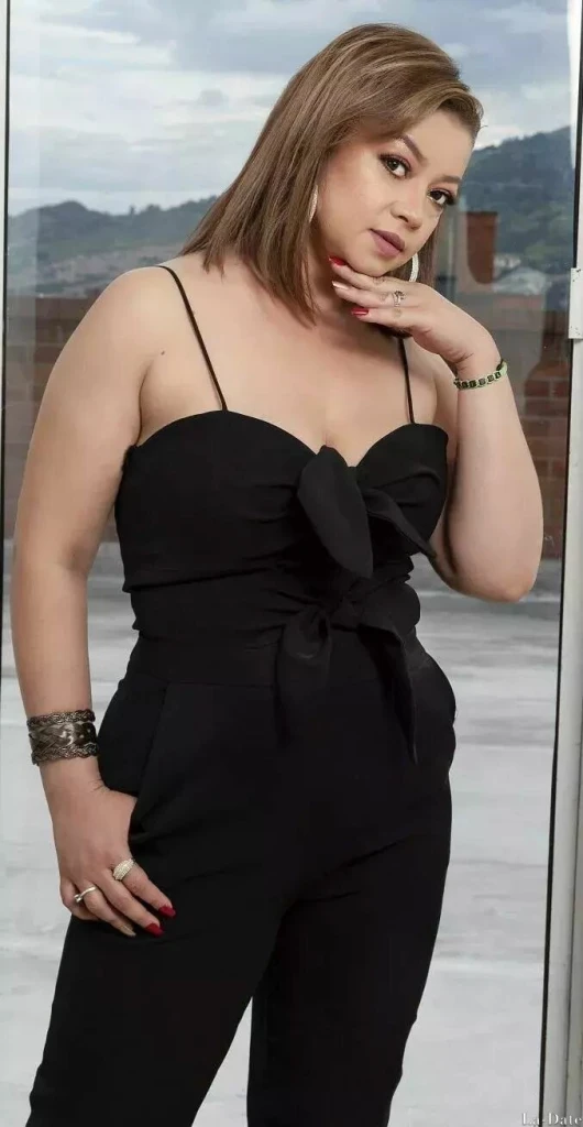 Camila Profile image 2